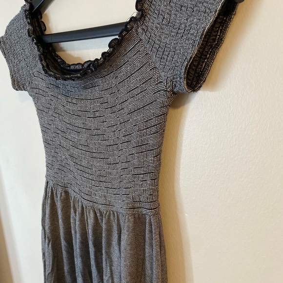 Hollister Black and White Textured mini Stretchy Dress size medium - Picture 3 of 7